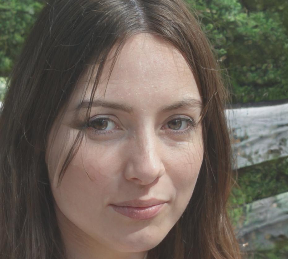 Sarah Mitchell, Investment Analyst